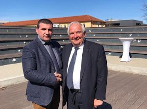 Президентът на ЕНП похвали българските кметове за успешното развитие на регионите
