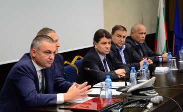 Кметът Иван Портних участва в дискусия за пътната безопасност