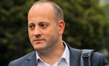 Радан Кънев преброи 100 000 "фантомни седесари" към сметката БСП, пропусна още 100 000 "реални костовисти" в Сценария