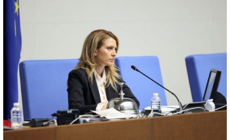 С опити за сваляне на Рая Назарян започва новата парламентарна седмица
