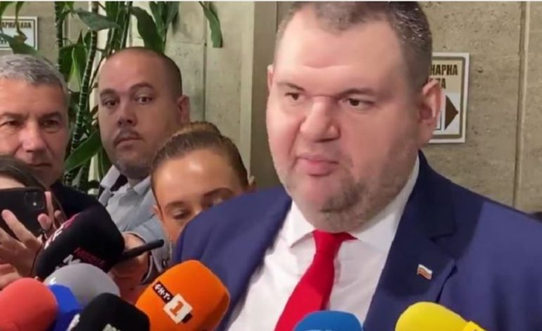 Пеевски: Радев наруши Конституцията, вече не е президент, той е крадец и аз ще го разоблича