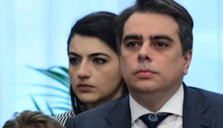 След избора на Асен Василев: Благо Коцев влиза в ръководството на ПП! Лена Бориславова, Ицо Хазарта и Никола Минчев – излизат