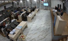 Скандали на сесията в Провадия - обвиниха общински съветник в измама, призиви за извинения, въпроси за Ламбова къща! Не приеха Отчета за изпълнение на Бюджет 2025 г.