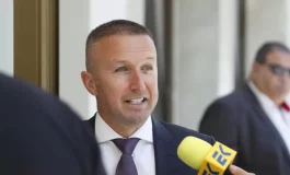 Полиция нахлу в община Белица! Ради Ревански не е арестуван
