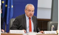 Донев: Финализираме бюджетните законопроекти, данъчните промени влизат в НСТС