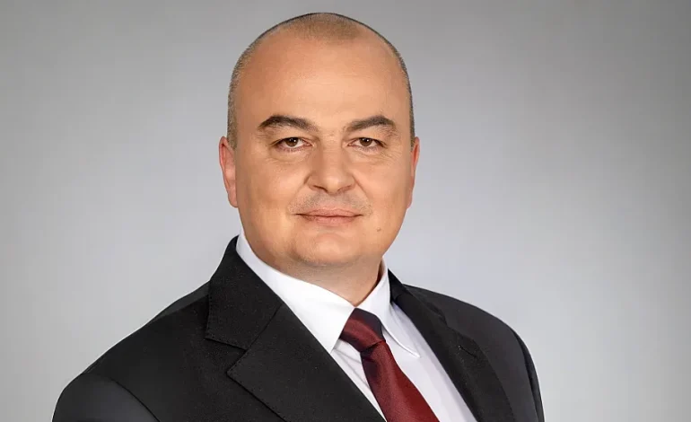 МИСЛЯТ НИ ЗА ШМАТКИ! Министър Абровски обяви цените на храните за „стабилизирани“