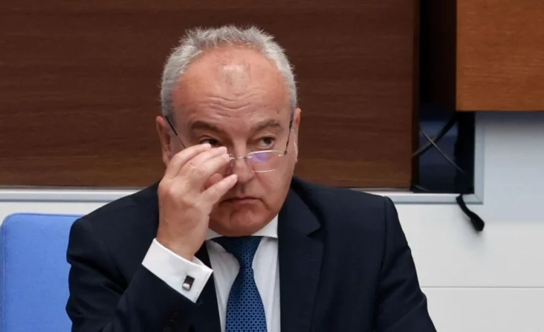 Бюджетният план дава посока, но не решава проблема с дефицита